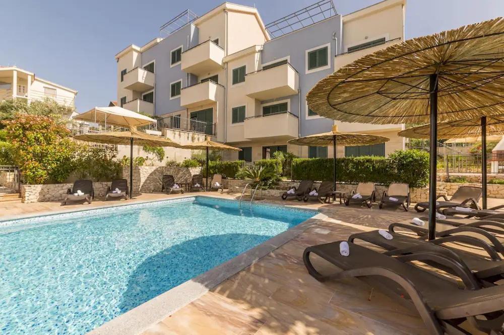 Apartment Relax Villa Salena Слатине Екстер'єр фото