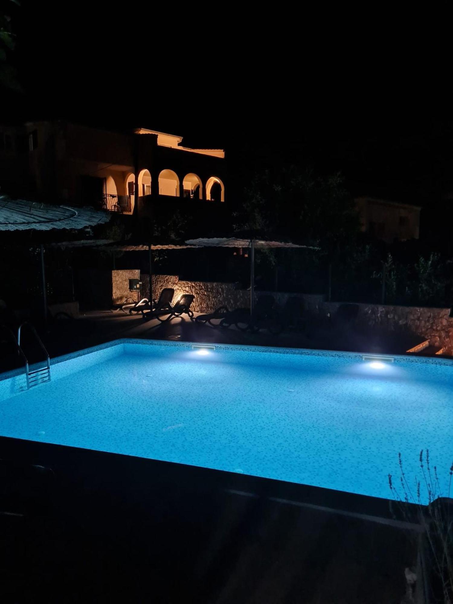 Apartment Relax Villa Salena Слатине Екстер'єр фото